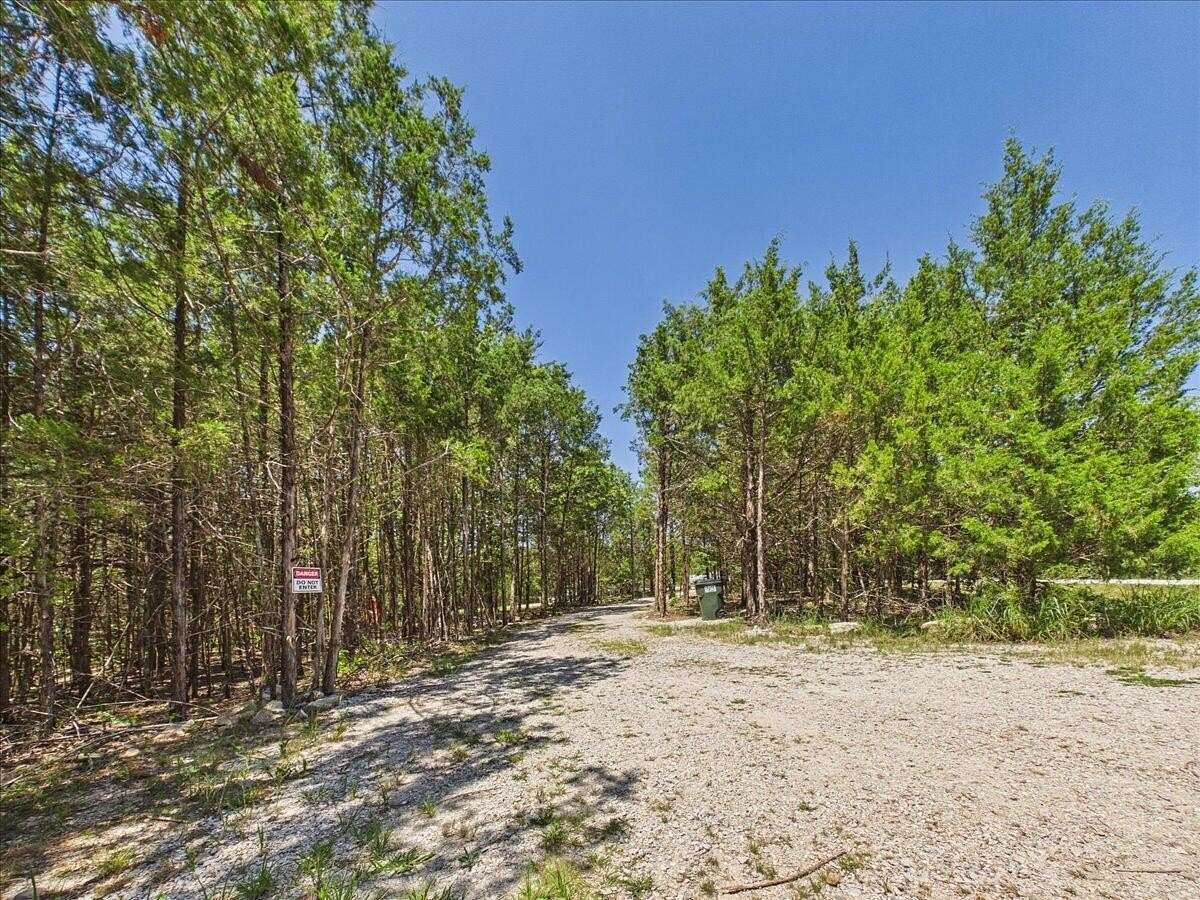 7.5 Acres of Land for Sale in Pittsburg, Missouri