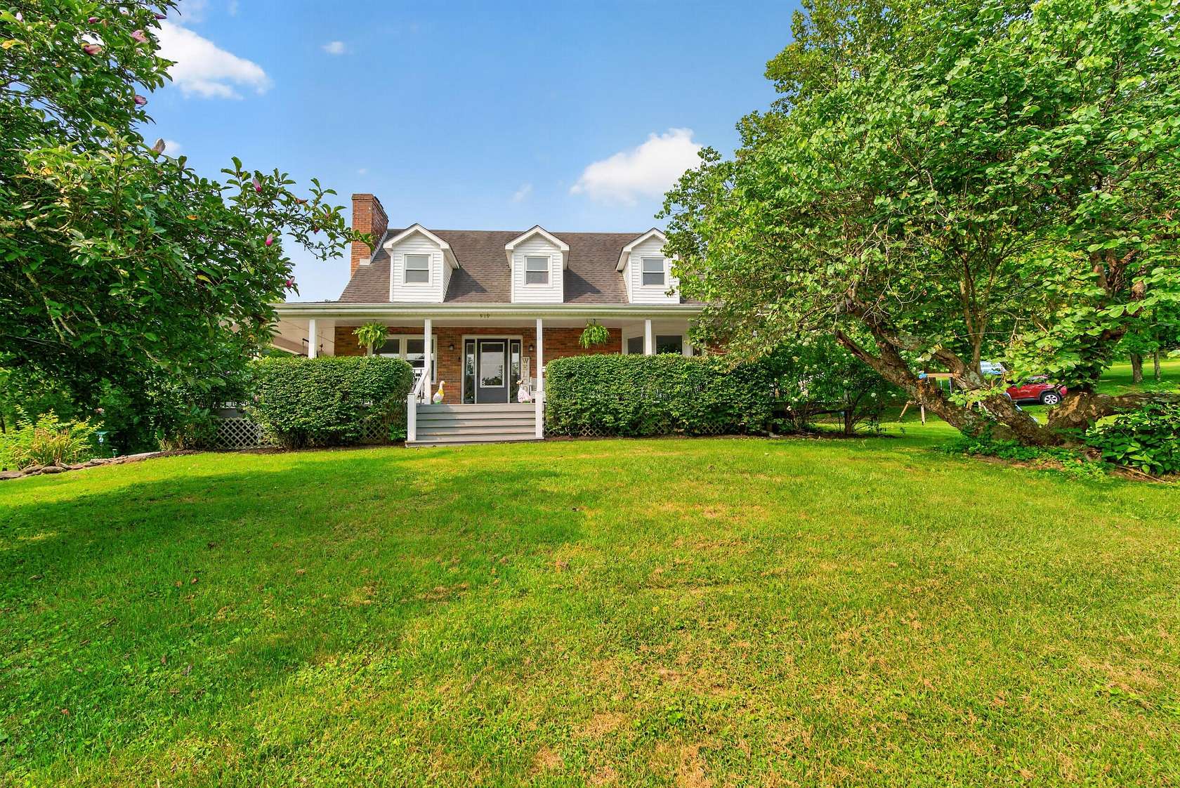 7 Acres of Land with Home for Sale in Winchester, Kentucky