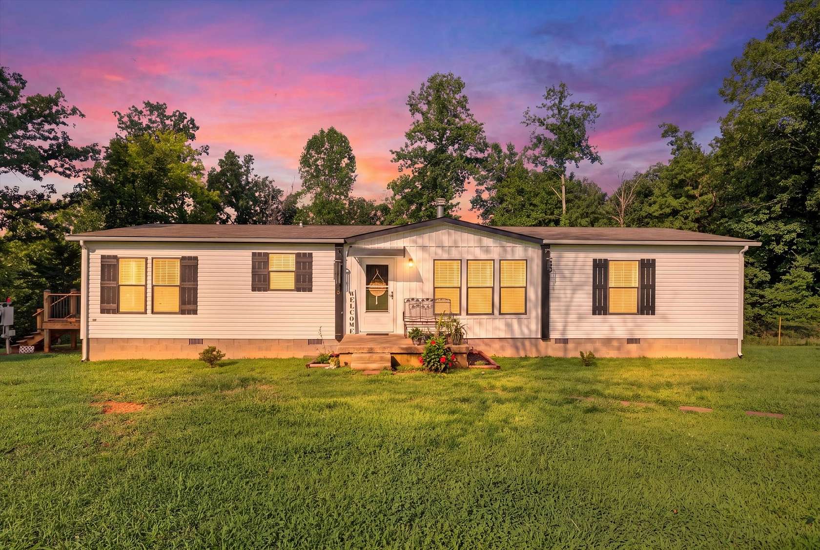 2.48 Acres of Land with Home for Sale in Ashland City, Tennessee