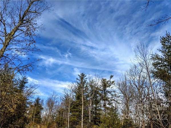 1 Acre of Residential Land for Sale in Hendersonville, North Carolina