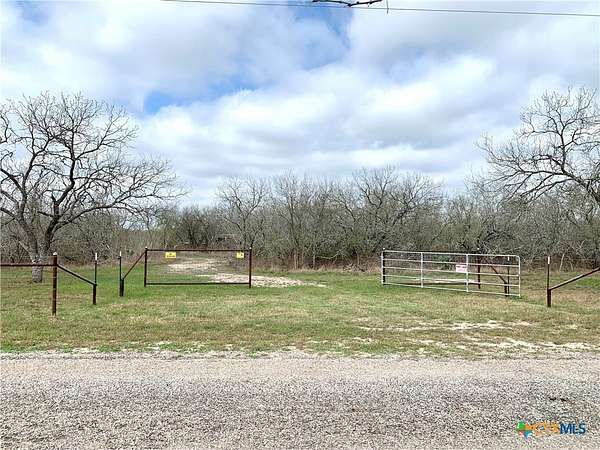 25 Acres of Recreational & Residential Land for Sale in Goliad, Texas