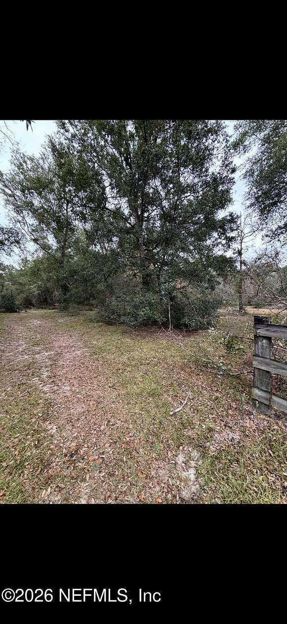 5 Acres of Land for Sale in Lake City, Florida