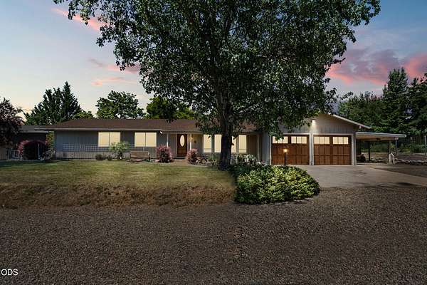 2 Acres of Land with Home for Sale in Medford, Oregon