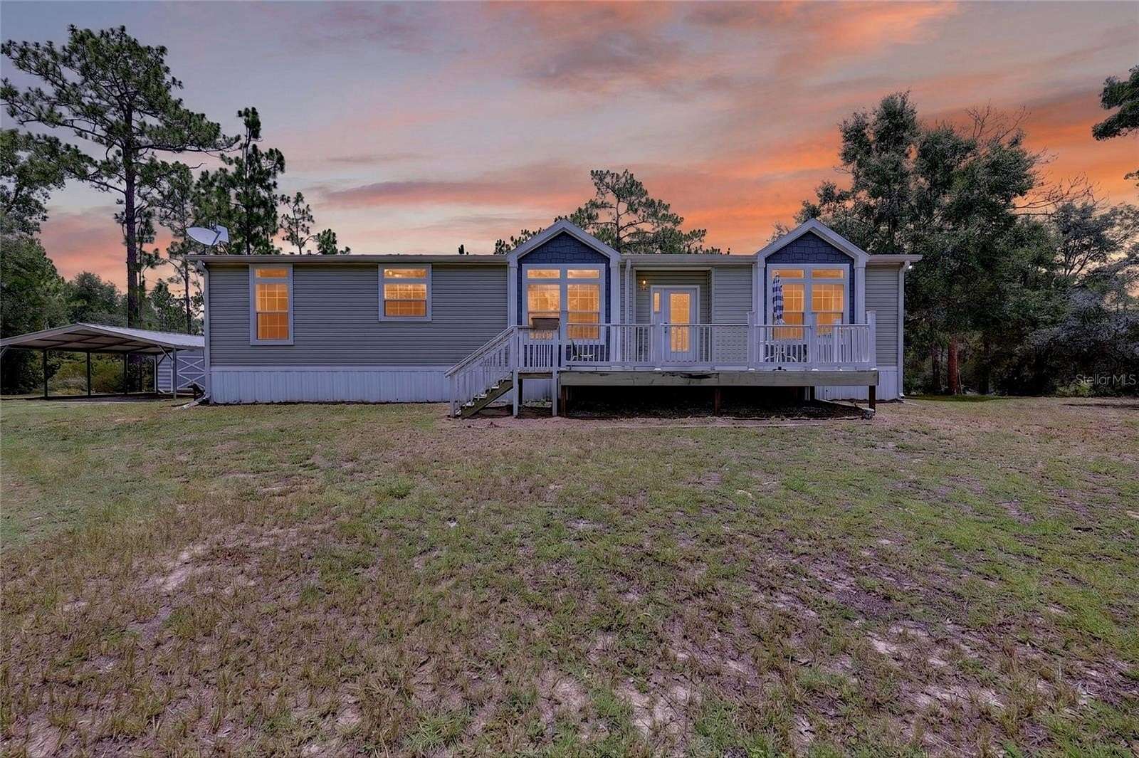 2.89 Acres of Land with Home for Sale in Williston, Florida
