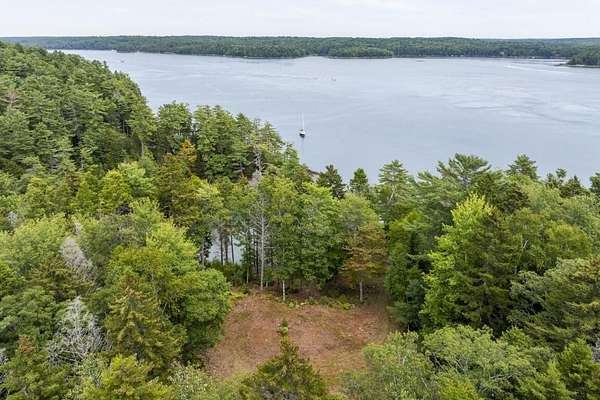 3.23 Acres of Land for Sale in Boothbay, Maine