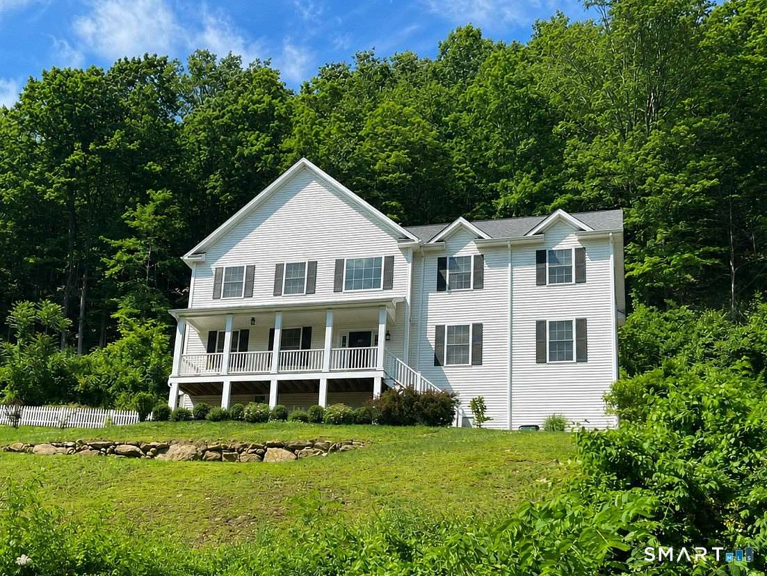 3 Acres of Land with Home for Lease in Ridgefield, Connecticut
