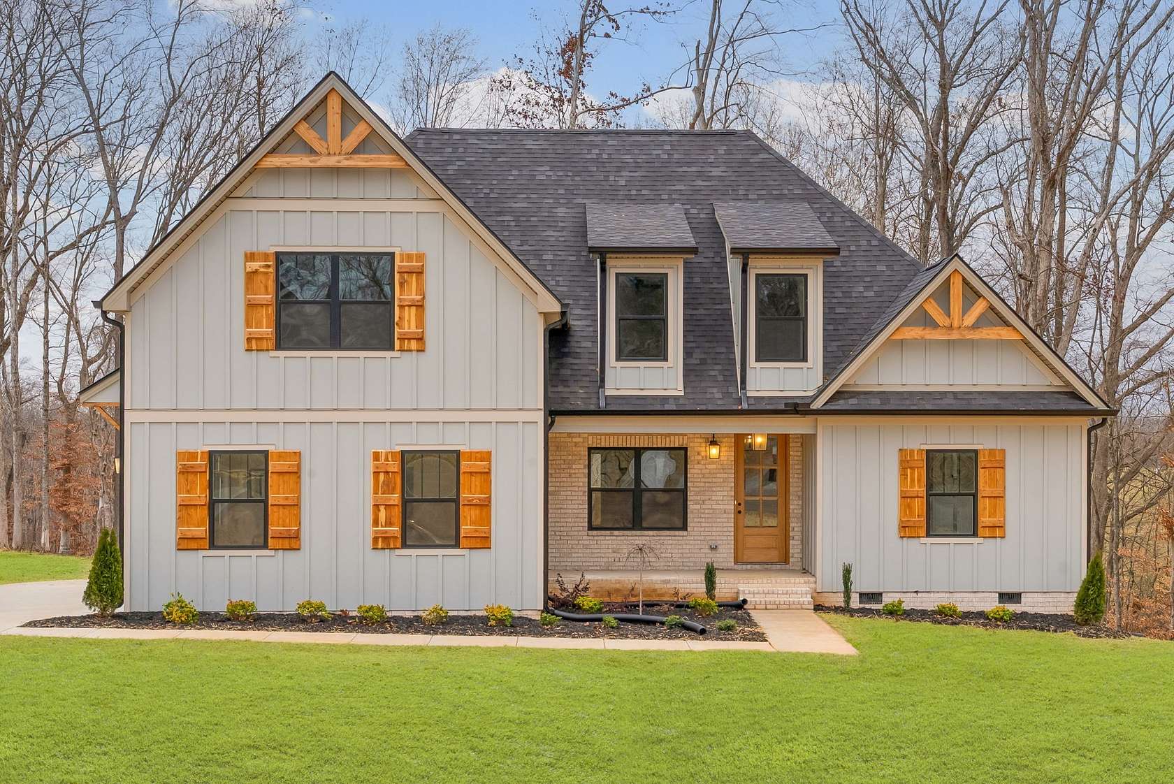 1.52 Acres of Land with Home for Sale in Clarksville, Tennessee