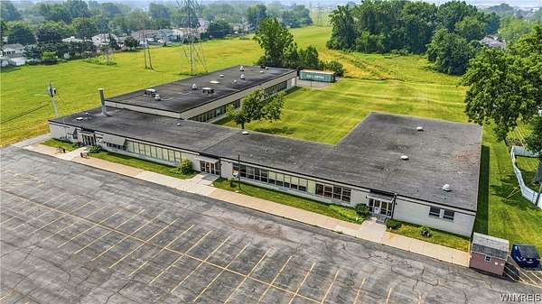 5.44 Acres of Improved Residential Land for Sale in Tonawanda, New York