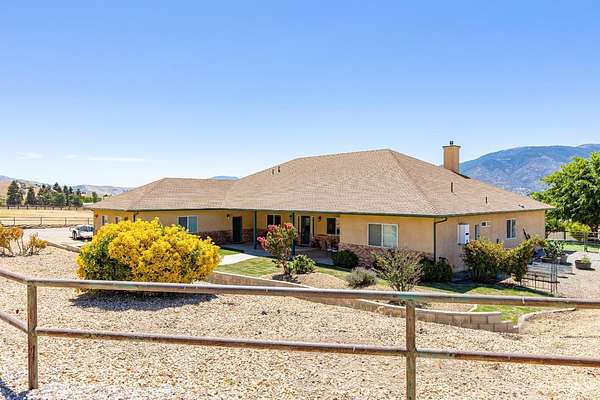 2.5 Acres of Land with Home for Sale in Tehachapi, California
