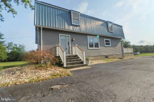 12 Acres of Land with Home for Sale in Elmer, New Jersey