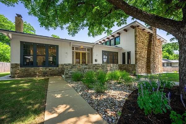 2.22 Acres of Land with Home for Sale in Fredericksburg, Texas