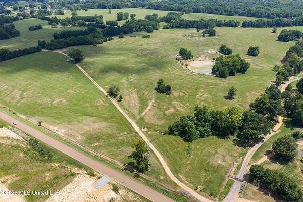 160 Acres of Agricultural & Residential Land for Sale in Senatobia, Mississippi