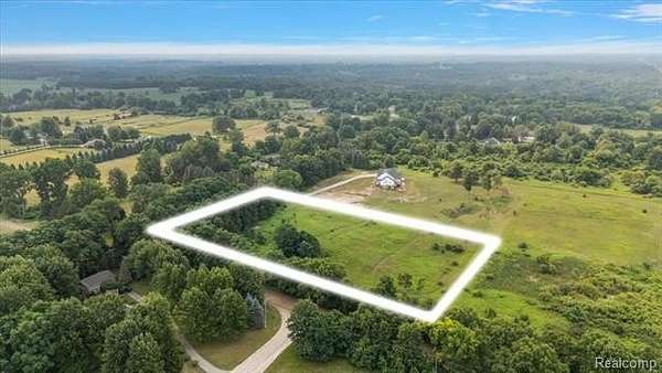 4.6 Acres of Residential Land for Sale in Addison Township, Michigan
