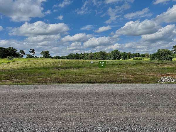 5 Acres of Residential Land for Sale in Big Sandy, Texas