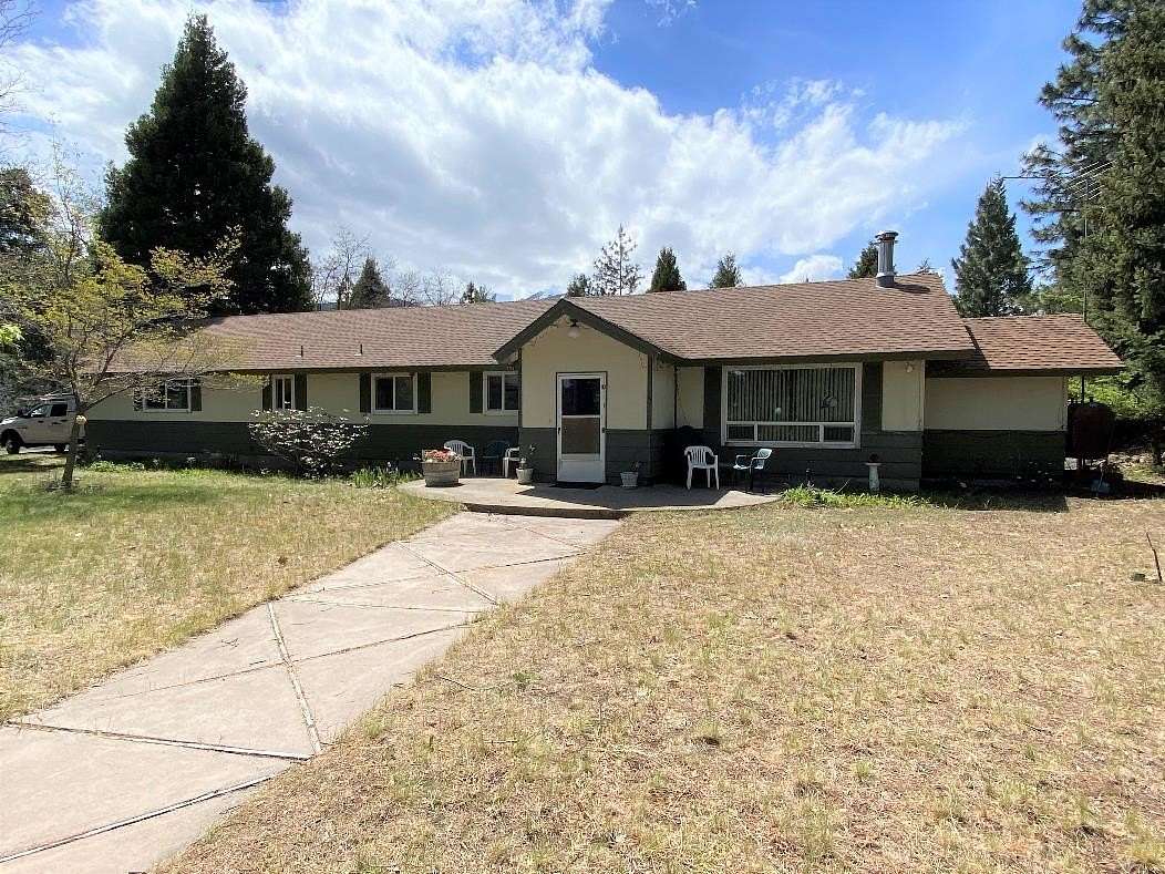 5.85 Acres of Land with Home for Sale in Mount Shasta, California