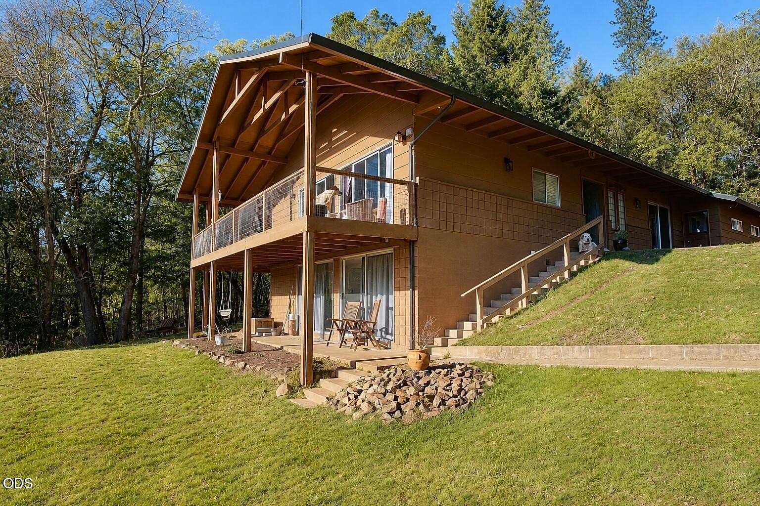 5 Acres of Land with Home for Sale in Rogue River, Oregon