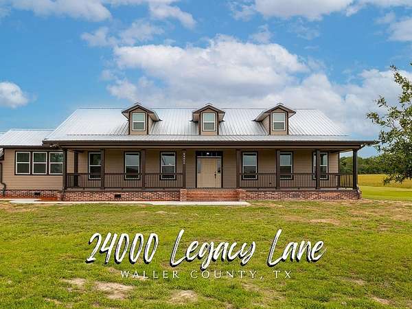 3.76 Acres of Land with Home for Sale in Hempstead, Texas