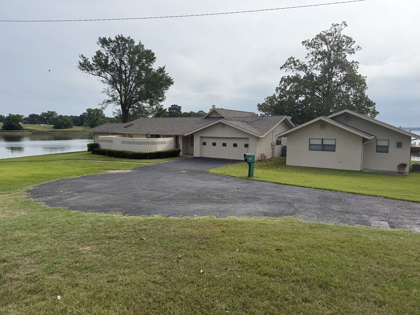 5.5 Acres of Land with Home for Lease in Tool, Texas