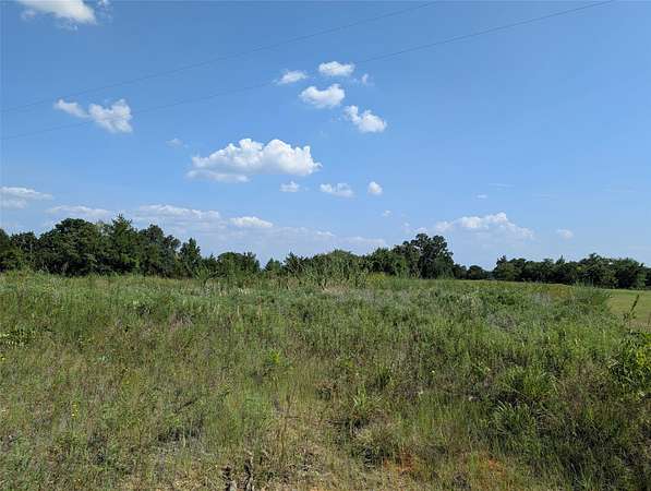 2 Acres of Residential Land for Sale in Gainesville, Texas