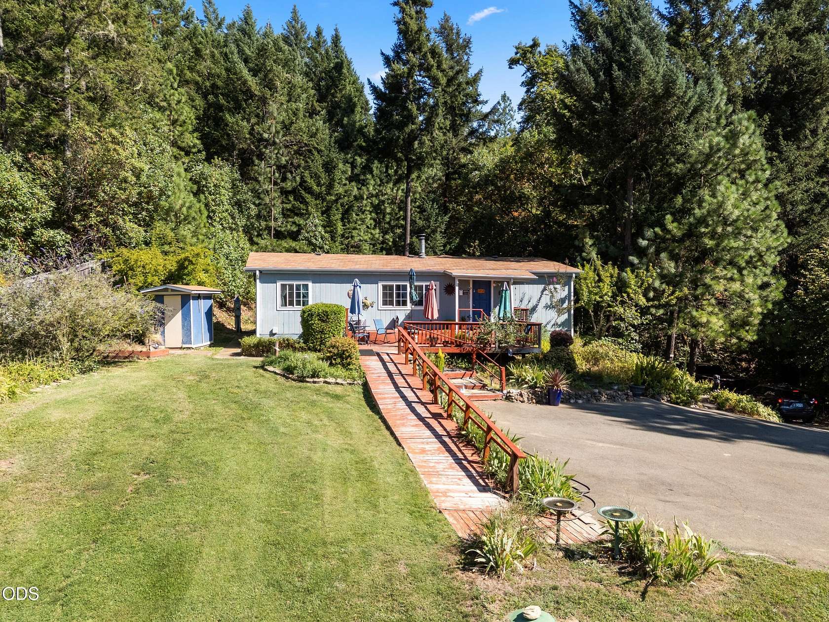 5.4 Acres of Land with Home for Sale in Grants Pass, Oregon