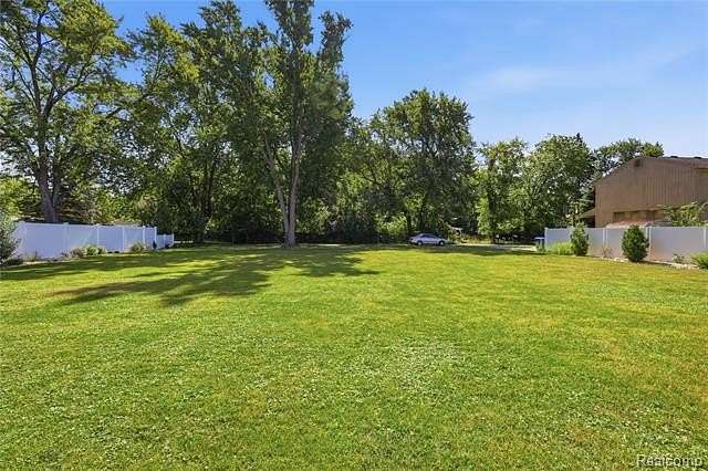 0.14 Acres of Residential Land for Sale in Waterford, Michigan