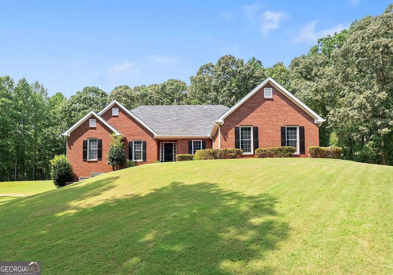 12 Acres of Land with Home for Sale in Statham, Georgia