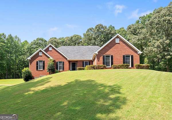 12 Acres of Land with Home for Sale in Statham, Georgia