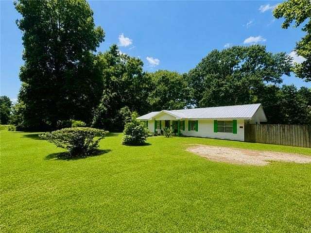 2.5 Acres of Land with Home for Sale in Franklinton, Louisiana