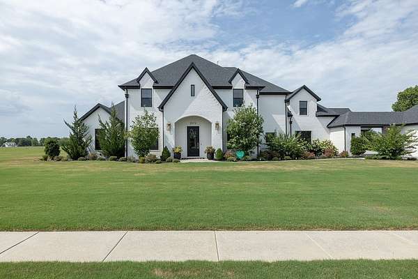 2 Acres of Land with Home for Sale in Fayetteville, Arkansas