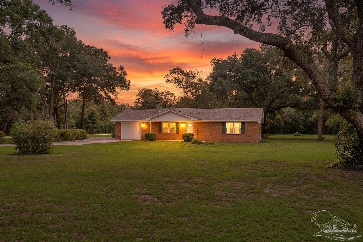 2 Acres of Land with Home for Sale in Milton, Florida