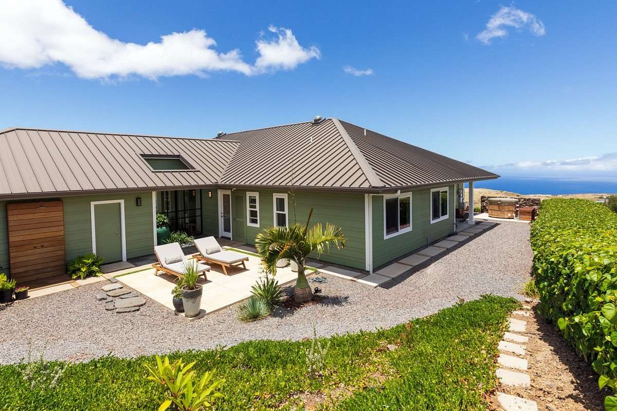 4.37 Acres of Land with Home for Sale in Waimea, Hawaii
