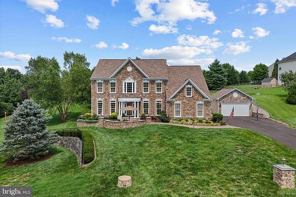 2.39 Acres of Land with Home for Sale in Hamilton, Virginia