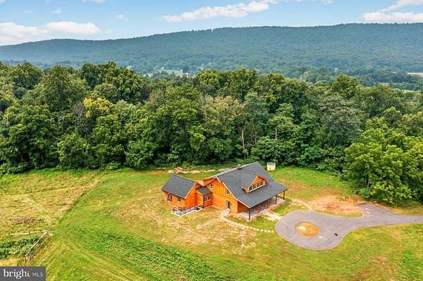 10.4 Acres of Improved Mixed-Use Land for Sale in Lovettsville, Virginia