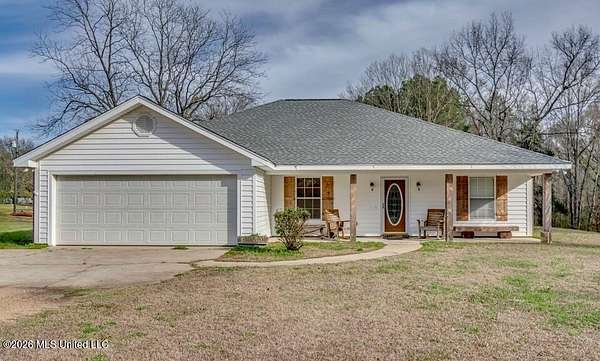 24 Acres of Land with Home for Sale in Mendenhall, Mississippi