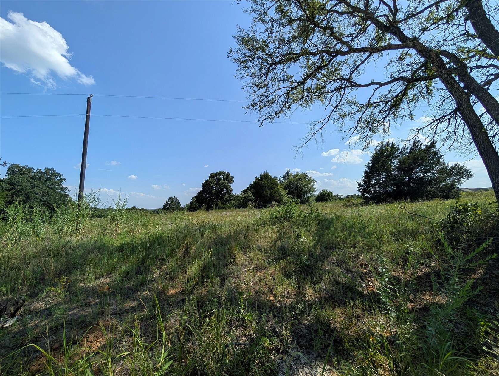 2 Acres of Residential Land for Sale in Gainesville, Texas