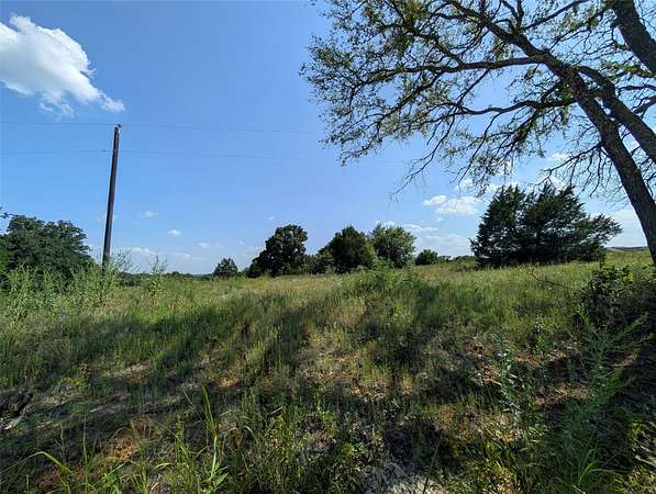 2 Acres of Residential Land for Sale in Gainesville, Texas