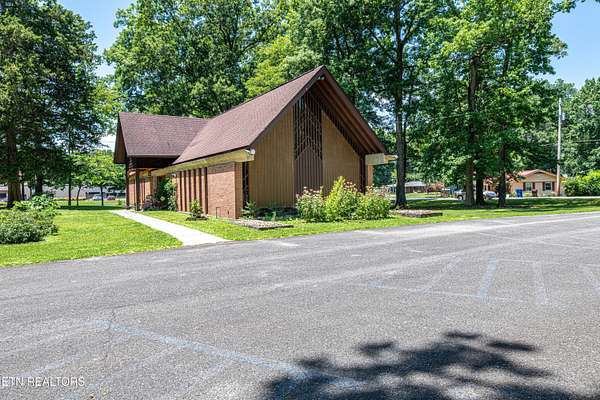 1.64 Acres of Improved Residential Land for Sale in Oak Ridge, Tennessee