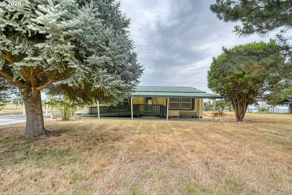 2.57 Acres of Land with Home for Sale in Irrigon, Oregon