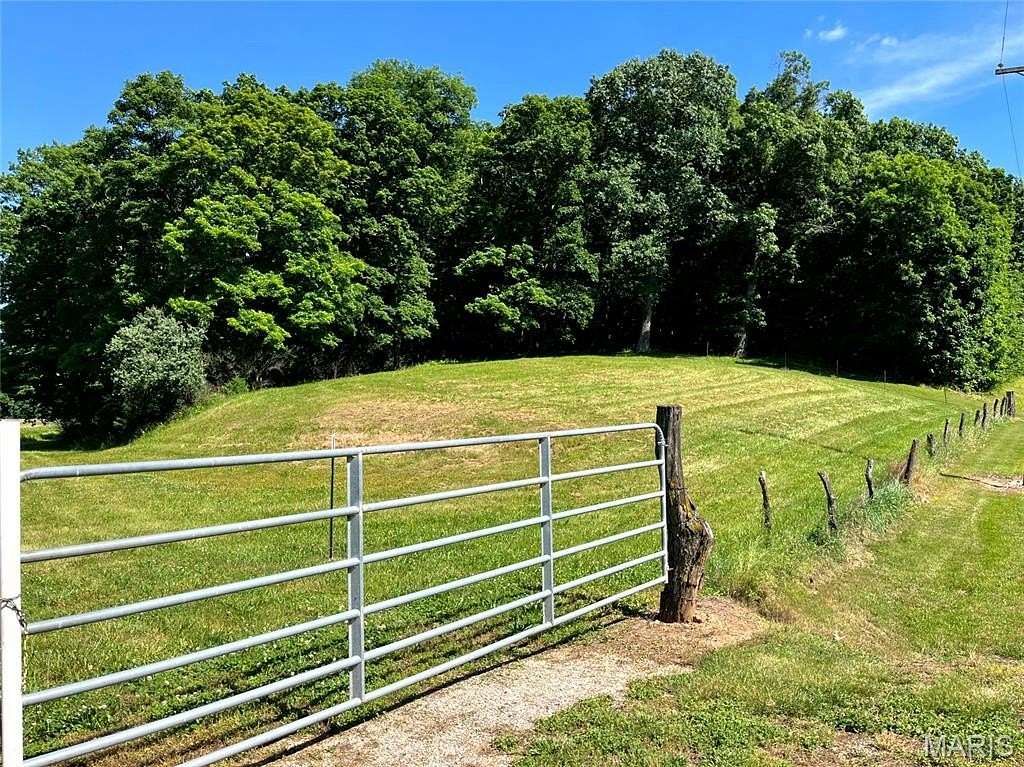 41 Acres of Agricultural & Residential Land for Auction in Silex, Missouri