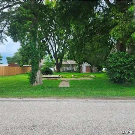 0.17 Acres of Residential Land for Sale in Moro, Illinois
