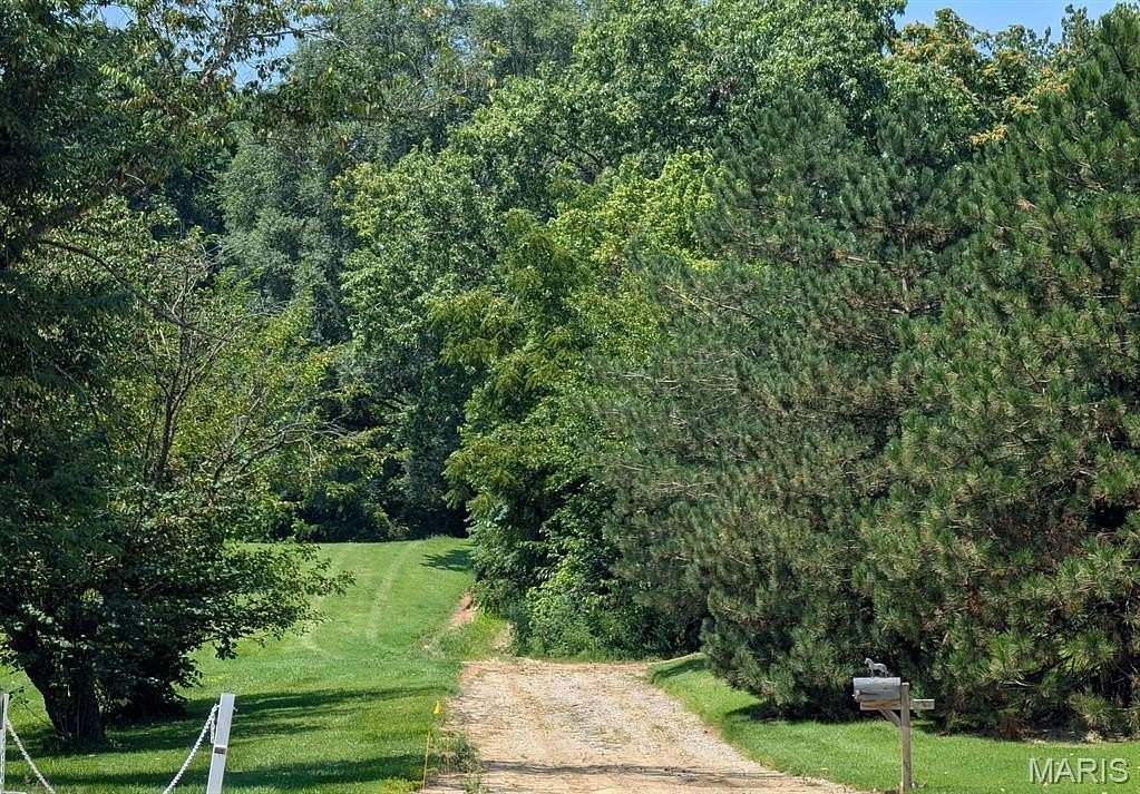 4 Acres of Land with Home for Auction in Belleville, Illinois