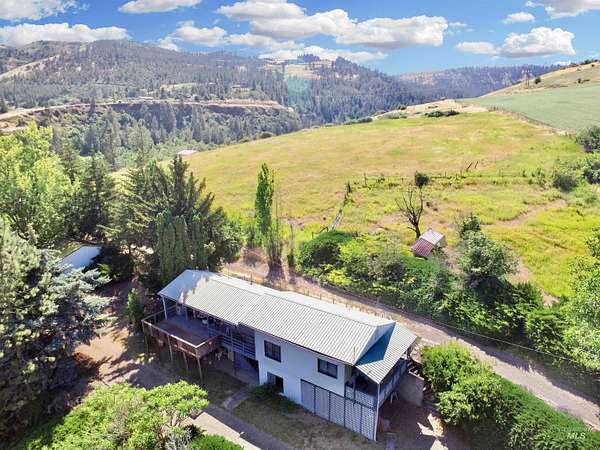 5.19 Acres of Land with Home for Sale in Kendrick, Idaho