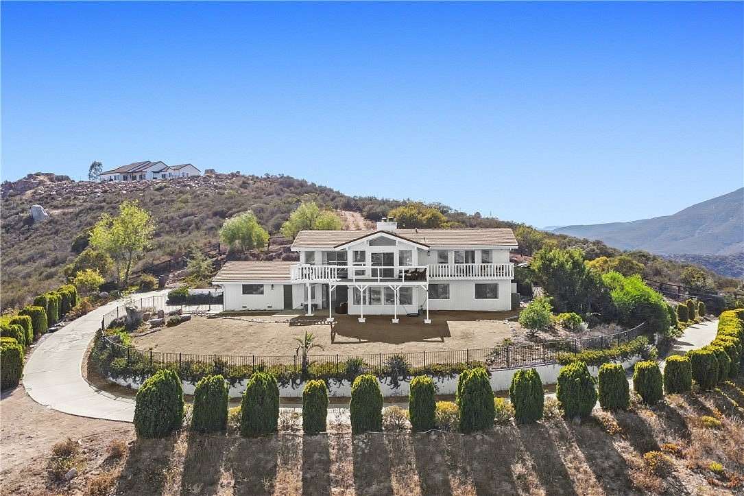 11.4 Acres of Land with Home for Sale in Murrieta, California