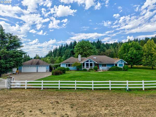 192 Acres of Land with Home for Sale in Glide, Oregon