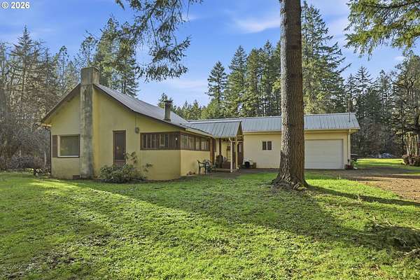 5.29 Acres of Land with Home for Sale in Elmira, Oregon