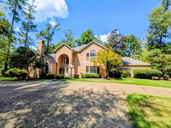 3.8 Acres of Land with Home for Sale in Camden, Arkansas