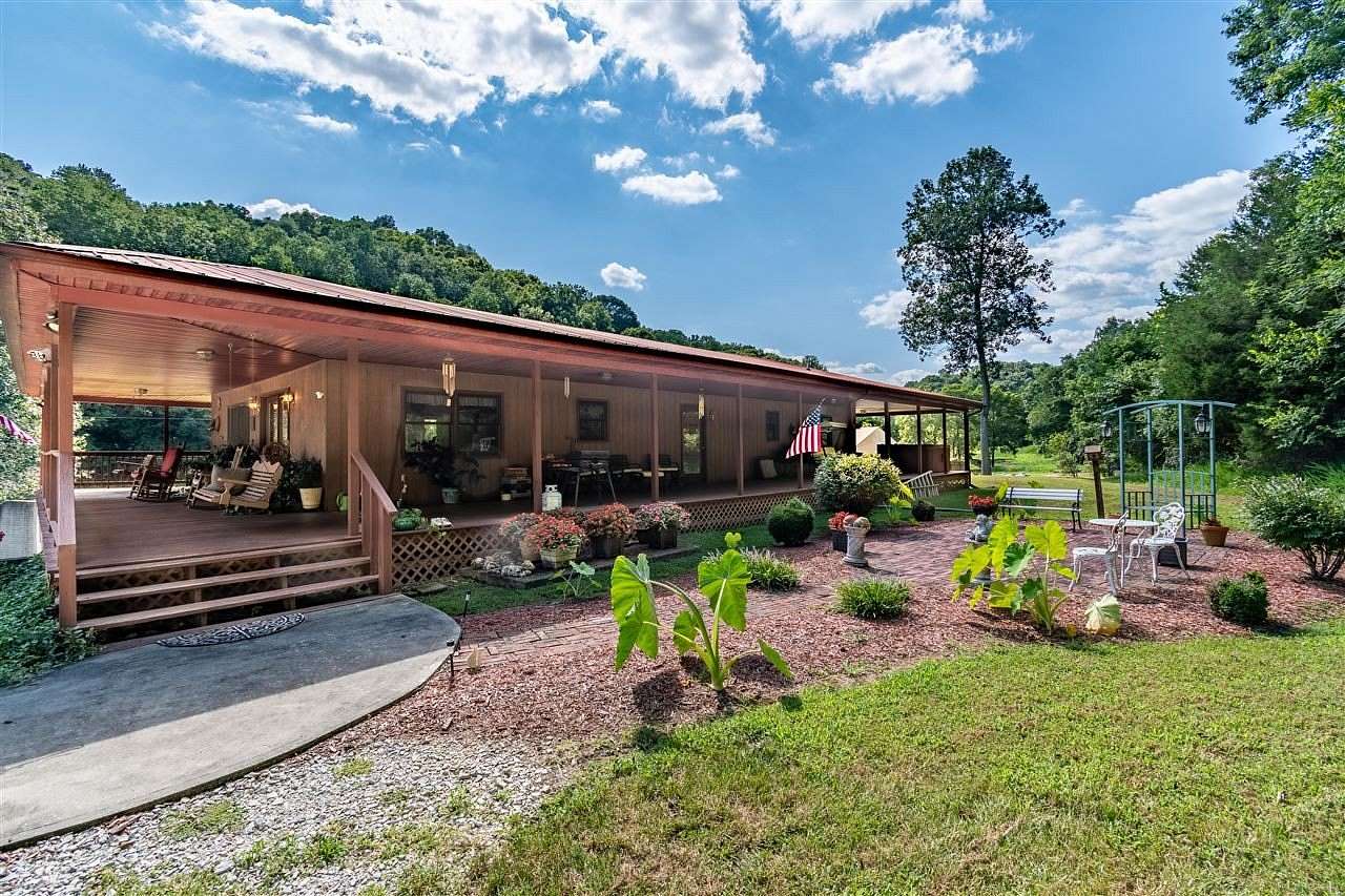 318 Acres of Recreational Land with Home for Sale in Burkesville, Kentucky