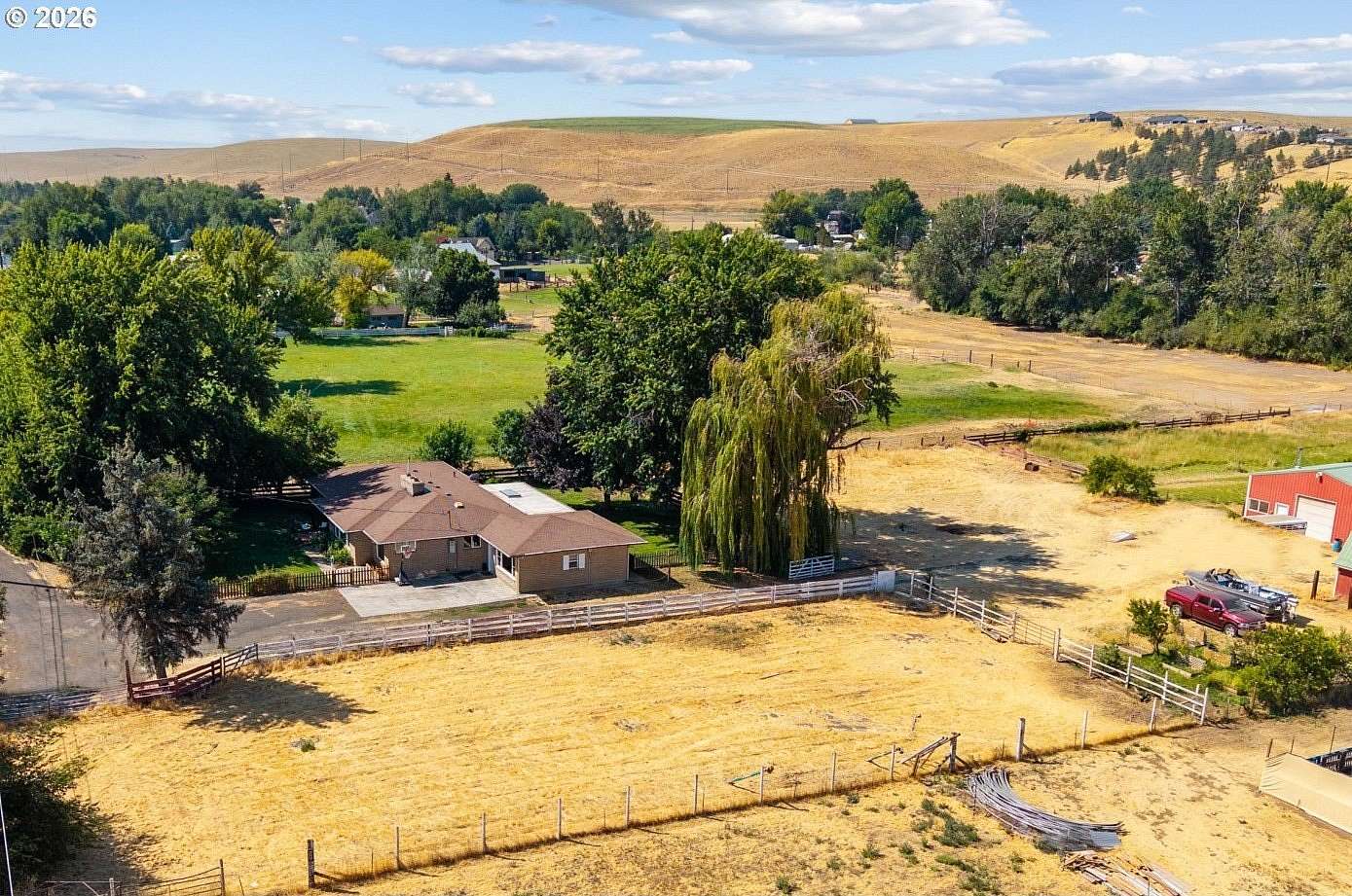 2.82 Acres of Land with Home for Sale in Pendleton, Oregon