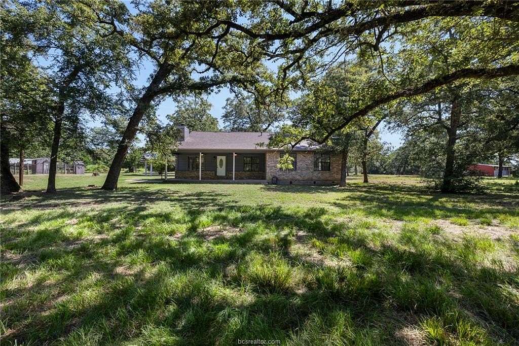 10 Acres of Improved Land for Sale in Bryan, Texas