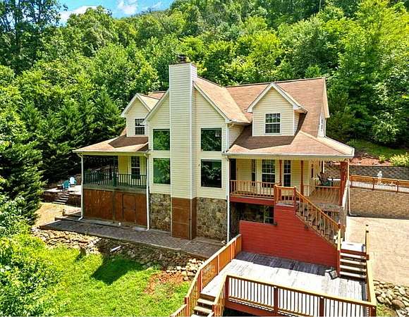7.73 Acres of Land with Home for Sale in Ooltewah, Tennessee